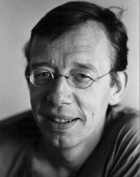 Hark Bohm as Prof. Kessler