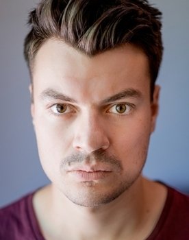 Nicolas Centeno Benoit as Paolo Violi