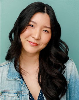 Esther Hwang as Jonah's Sister