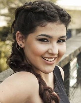 Ana Vitória Zimmermann as Marcelina Guerra