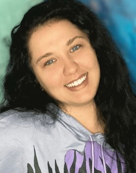 Rossa Caputo as Lana Benton