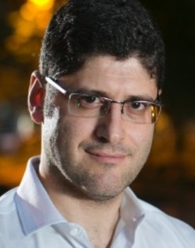 Rogério Chequer as Self