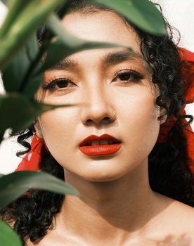 Tatyana Akman as Vanessa