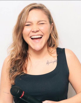 Carol Branco as Menina do talho