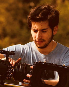 Kevin Mantilla as Vendedor de granadas de Siberia