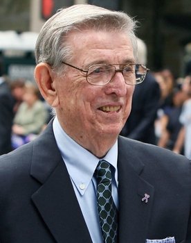 Lou Carnesecca as Self
