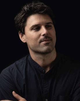 Horacio Reyes Páez as Guitarist