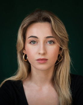 Filipa Saavedra as Violeta