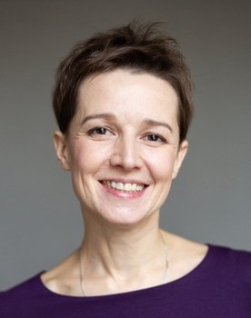 Varvara Pavlova as Тётя Тоня