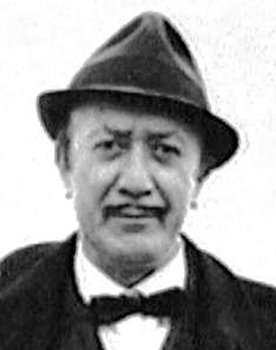 Orhon Murat Arıburnu as 