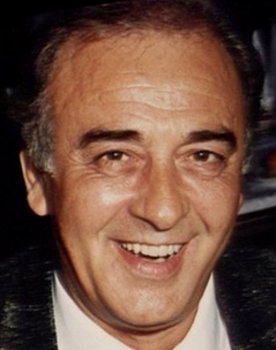 Andreas Douzos as 