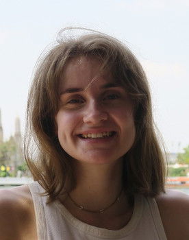 Victoria Linzenich as Greaser #2