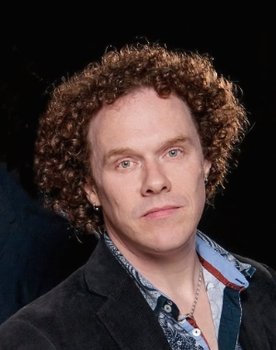 Daniel Cavanagh as Self