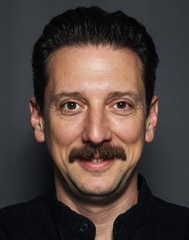 Engin Hepileri as Barba