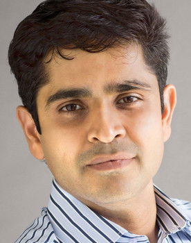 Ratnesh Dubey as Fur Coat Shopkeeper