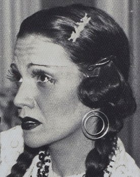 Alma Flora as Noêmia