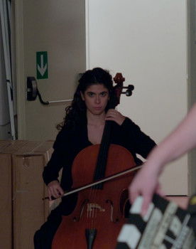 Eleonora Puma as Violoncellista