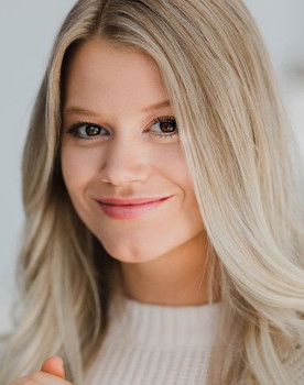 Anne-Sophie Lamontagne as Kim