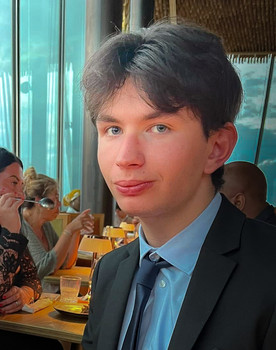 Tars Coulembier as Man in the shadows