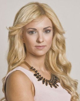 Fani Sokratous as Sylvia