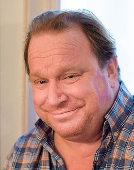 Claes Malmberg as Peter