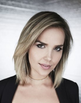 Arielle Kebbel Photo