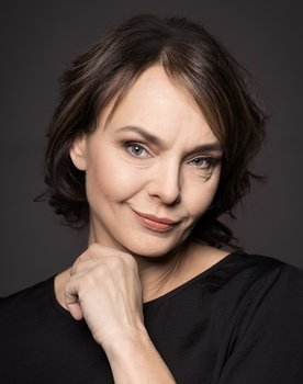 Elina Reinold as Nurse