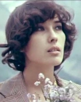 Galina Shetenova as Estule