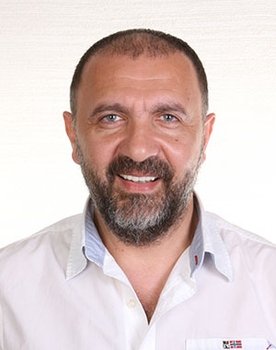 Ertuğrul Postoğlu as İshak Paşa