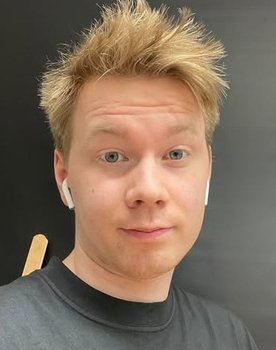 Jonas Follegg Paulsen as Detective