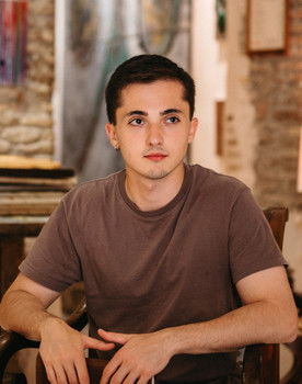 Mario Krastev as Feodor