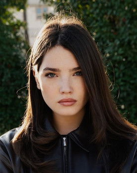 Mina Jelušić Jerinić as Lena