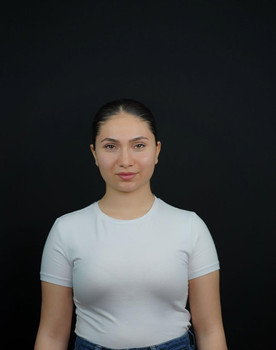 Sümeyye Bayraktar as 