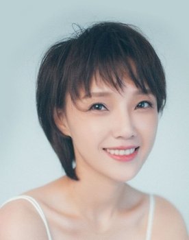 Zhang Shuyan as Aunt Qiu