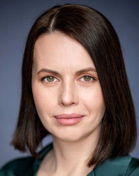 Yuliya Kovalevskaya as Катя