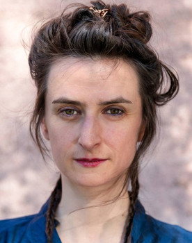 Isabelle Vesseron as Simone Ischi