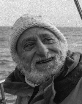 Javier Babé as Javier Babé