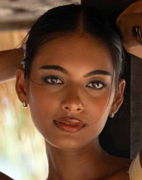 Alisa Arunahiran as Chariya