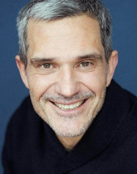 Matteo Capelli as Lieutenant Costa