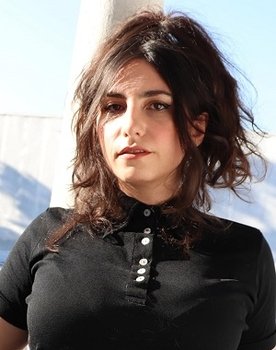 Jamie Manelis as Annoyed Woman