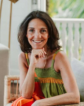 Florence Foresti as Jeanne