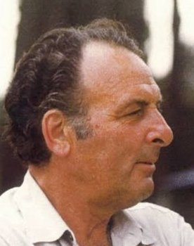 George Hilton - The World Belongs to the Daring