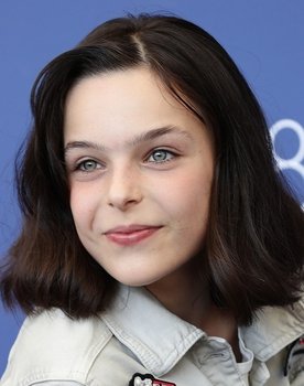 Sara Ciocca as Rebecca