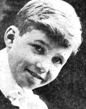 Burwell Hamrick as White Seasel