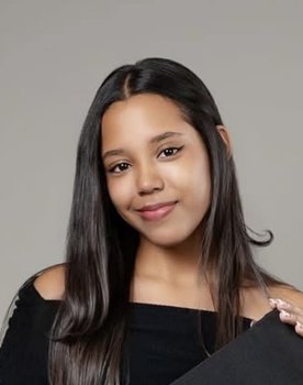 Rebeca Ureña as Jessie Navarro