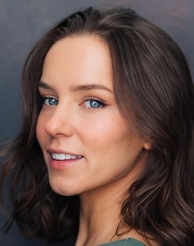 Jen Parker Davis as Hayden