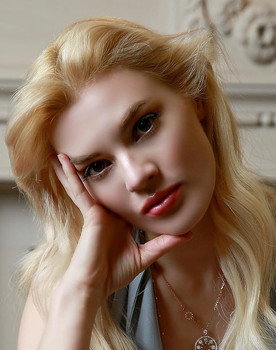 Charlotte Radford as Annabel