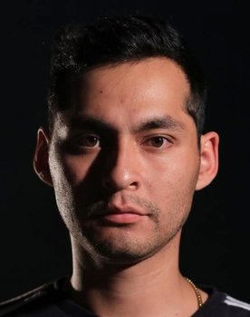 Oliver Arendt Bonilla as Carlos