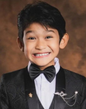 Shakeel Fauzi Aisy as 