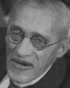 Vladimir Lanskoy as Court official